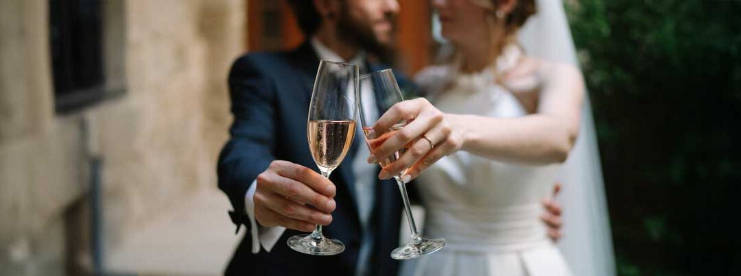 Decoració de copes de boda: idees fàcils i elegants