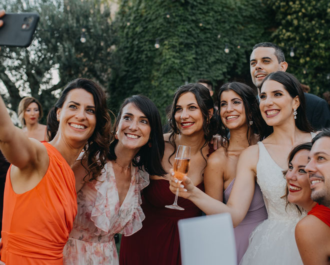 Difer&egrave;ncia entre save the date i invitaci&oacute; de casament